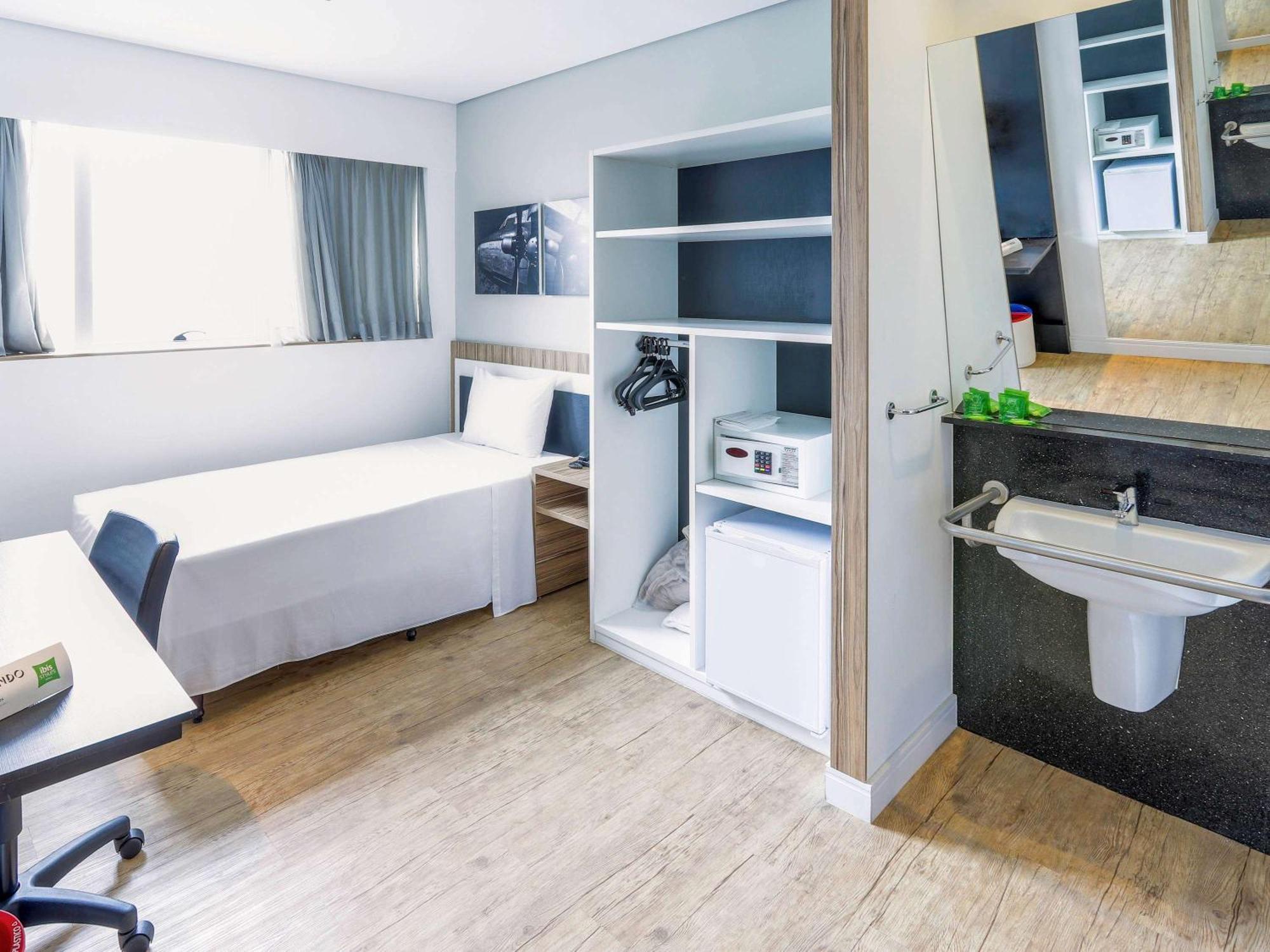 Hotel Ibis Styles Confins Aeroporto 3*