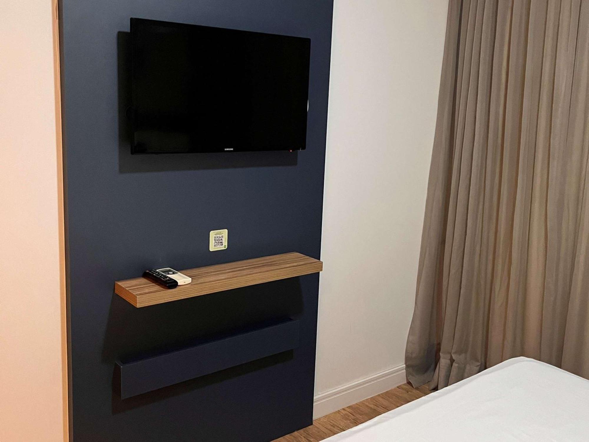 Ibis Styles Confins Aeroporto Hotel